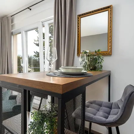 Luxury Nest - Near The Center And The Apartment