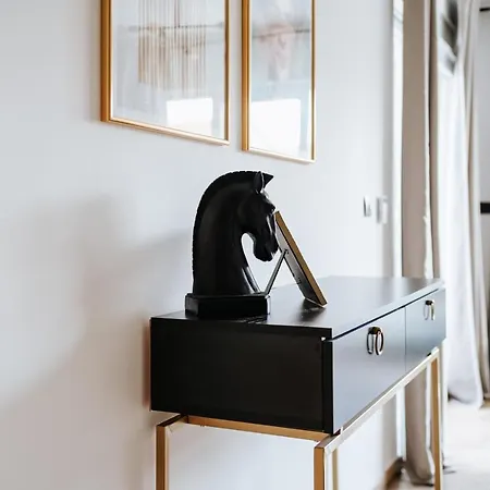 Luxury Nest - Near The Center And The Lägenhet *