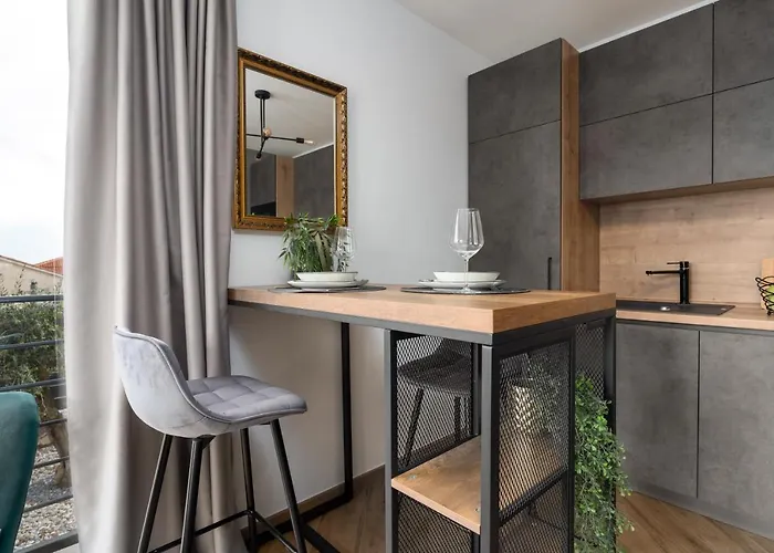 Apartament Luxury Nest - Near The Center And The Krk Town
