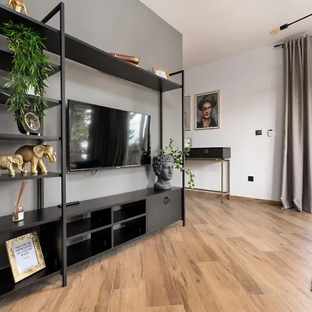 Luxury Nest - Near The Center And The *